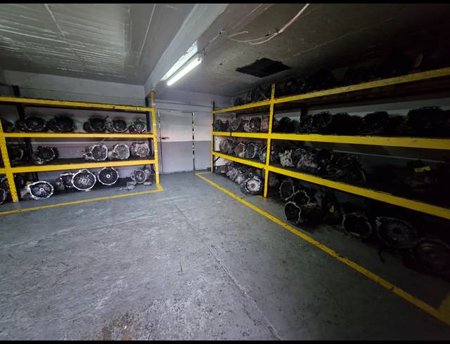 1,600M² WAREHOUSE FOR SALE IN DENVER